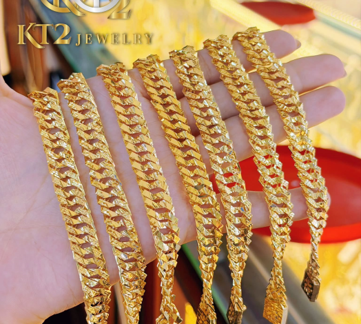 Lắc Khoen Lật Bảng 3 Chỉ 