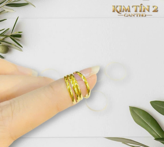 Nhẫn trơn 1 phân , vàng 983