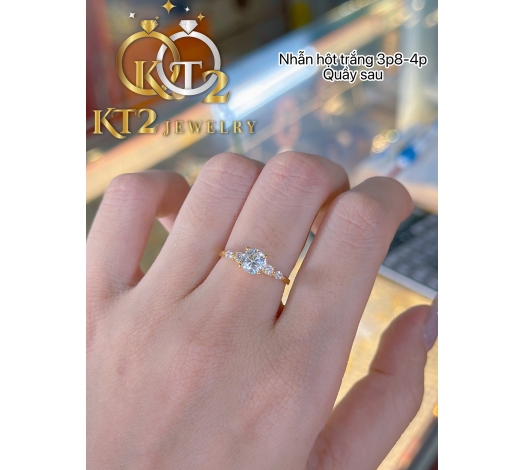 Nhẫn Kiểu Hột Trắng 3 Phân 8